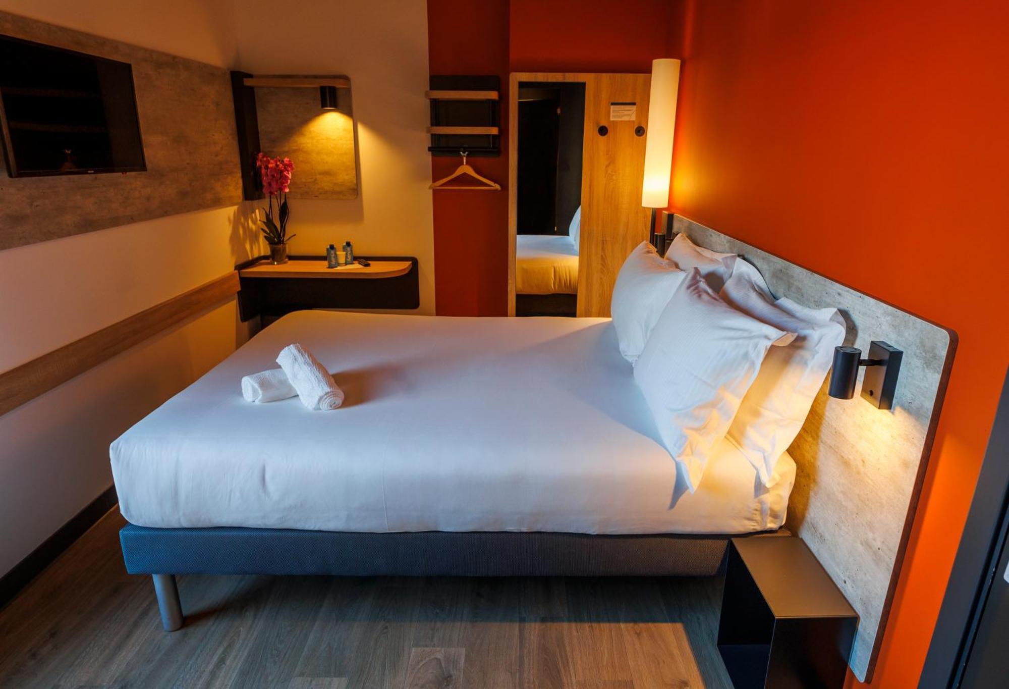 Ibis Budget Logrono Centro Hotel Kültér fotó