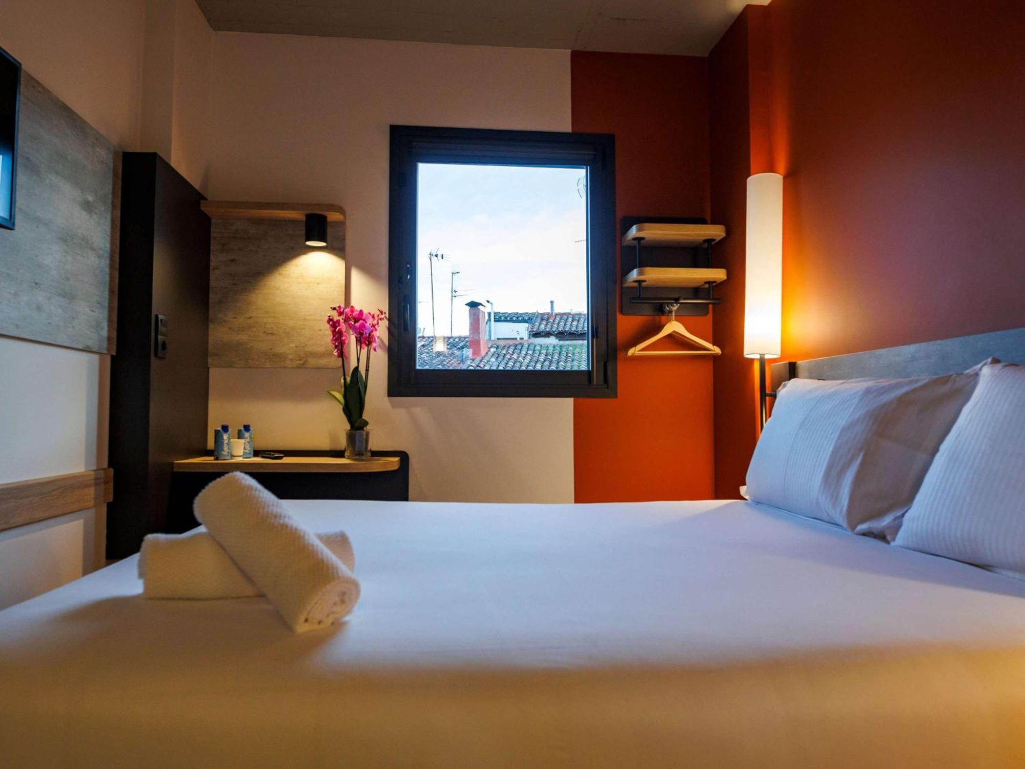 Ibis Budget Logrono Centro Hotel Kültér fotó